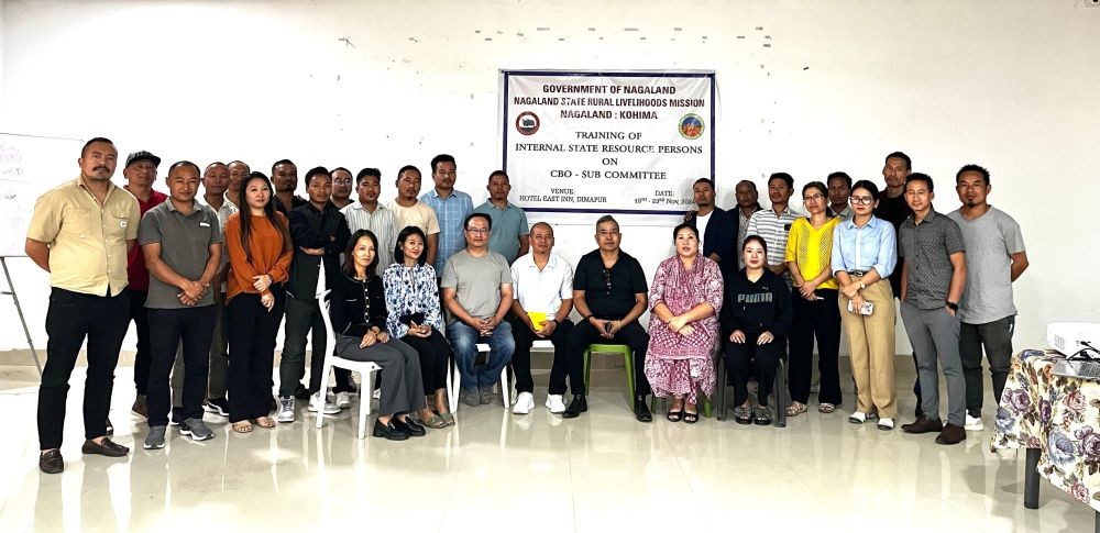 M Rollan Lotha, COO (Programs), NSRLM with participants.